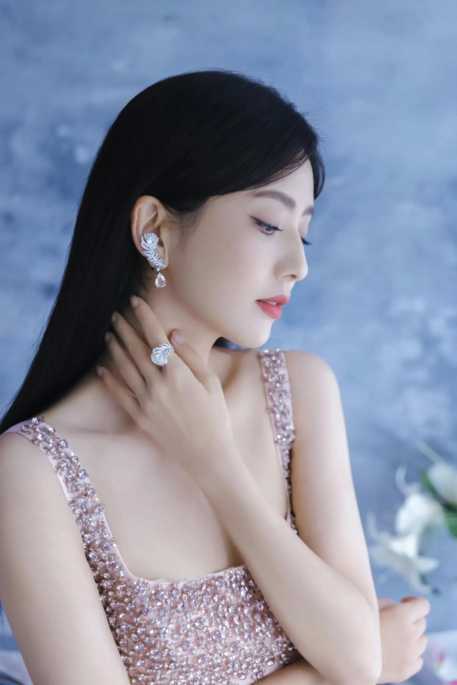 佟丽娅性感图片