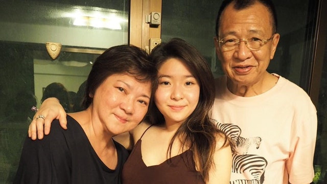 他是TVB金牌绿叶王，祖上为盐商，身家过亿，言谈举止教后辈做人