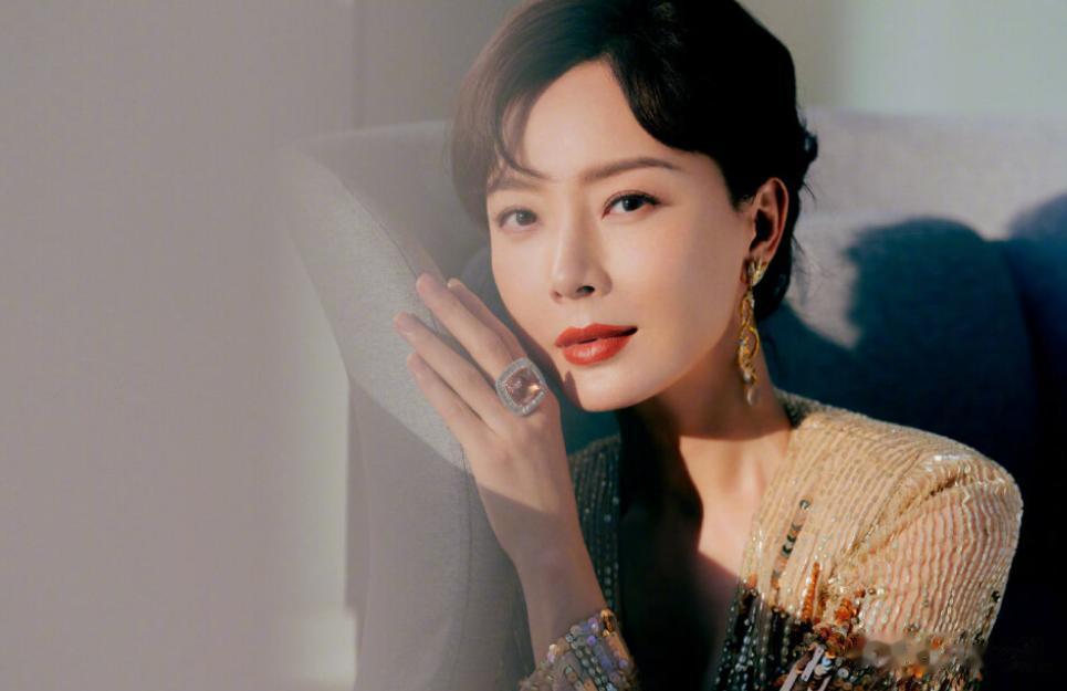 明星卸妆大变样,王一博浮肿,陈数和辛芷蕾认不出,梅婷像悲伤蛙