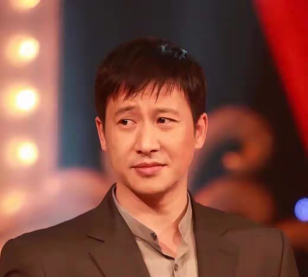 张国强如今风光无限，曾被前妻抛弃，再婚娶郭京飞旧爱人生反转。