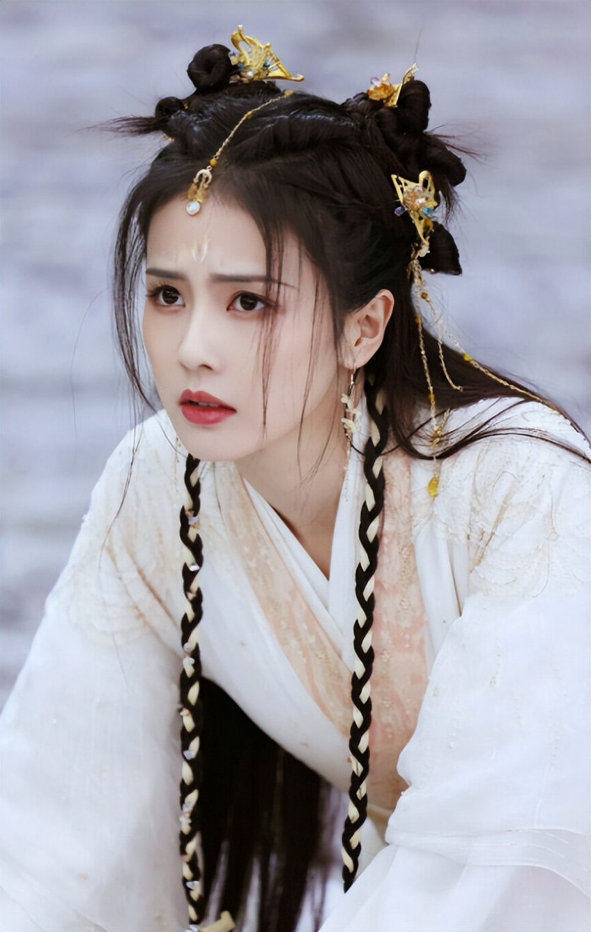 一觉醒来天塌了，31岁患上\疑难杂症\的白鹿，疑似步了大S的后尘