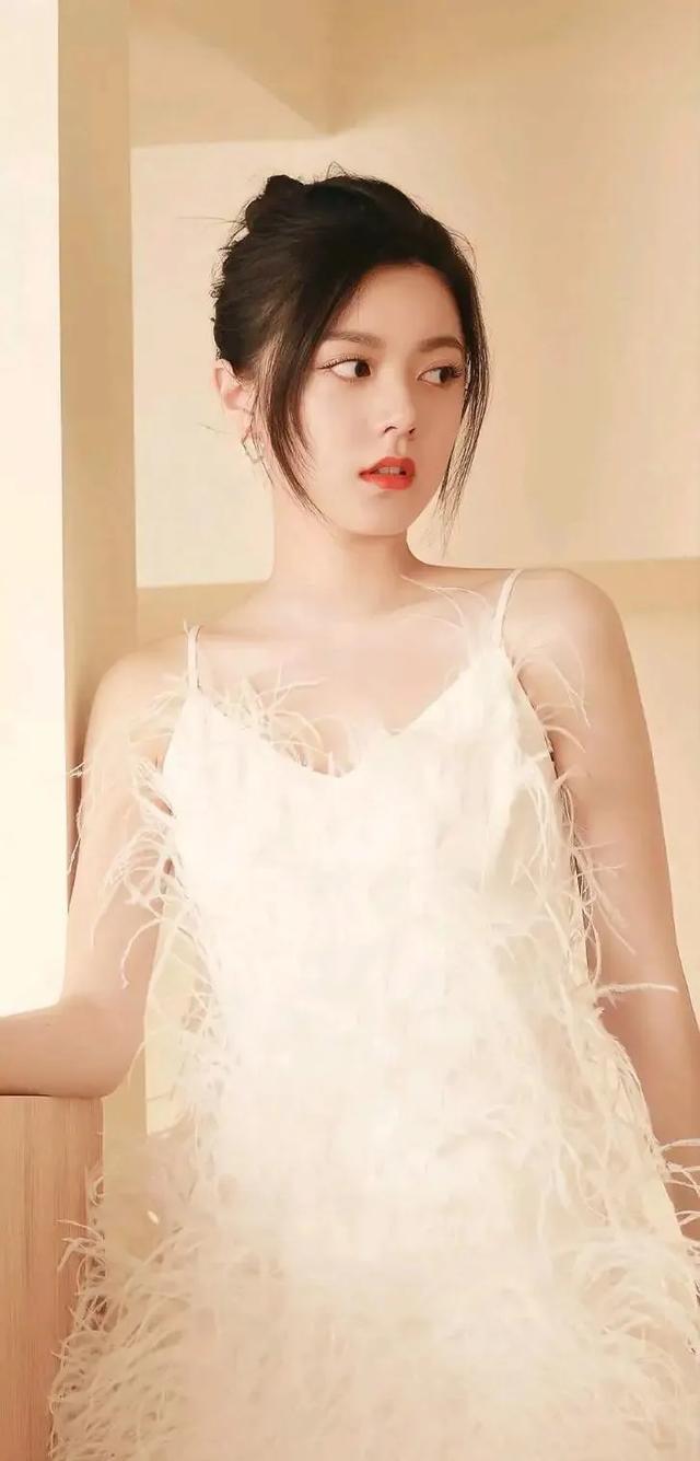 赵今麦,国民闺女变化真大