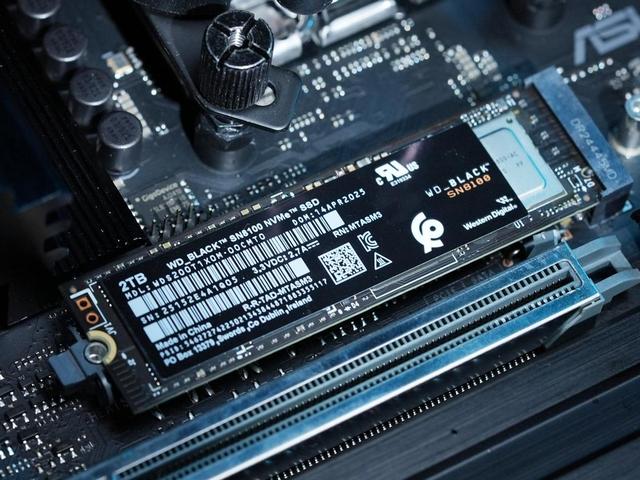 消费级王炸选手！闪迪WD_BLACK SN8100 PCIe5.0 SSD测评