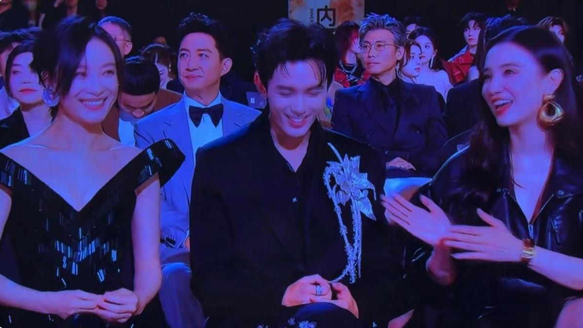 星光大赏颁奖夜，却成了人情照妖镜，红的人身边果然都是“好人”