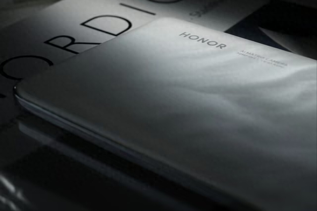 榮耀開啟“半價清倉”！驍龍8sGen3+3840HZ+50倍變焦，終于等到了