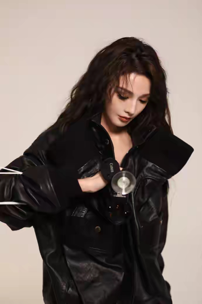 彭小苒野性高光大片