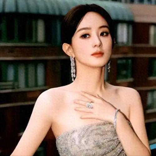 同一部电影，配角杨幂和易烊千玺双提名，彻底撕碎了赵丽颖的体面