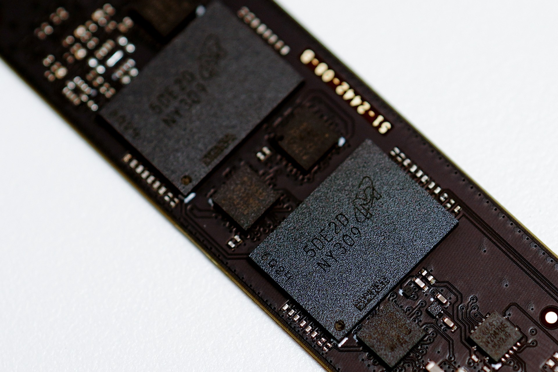 存儲價格普漲之下的高性價比之選 Crucial英睿達P510評測