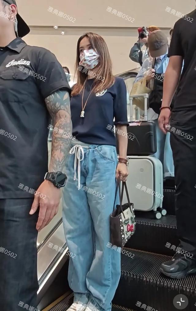 蔡依林空降上海小小身材大气场,眼睛又圆又大超有神她特别宠粉!