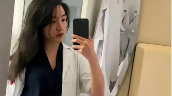 比董小姐更牛的韩小姐出现了：23岁协和博士的\偶像剧\规培生活