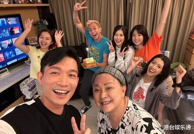 香港老戏骨黄淑仪控诉TVB：我儿子不签经理人合约，就被雪藏了