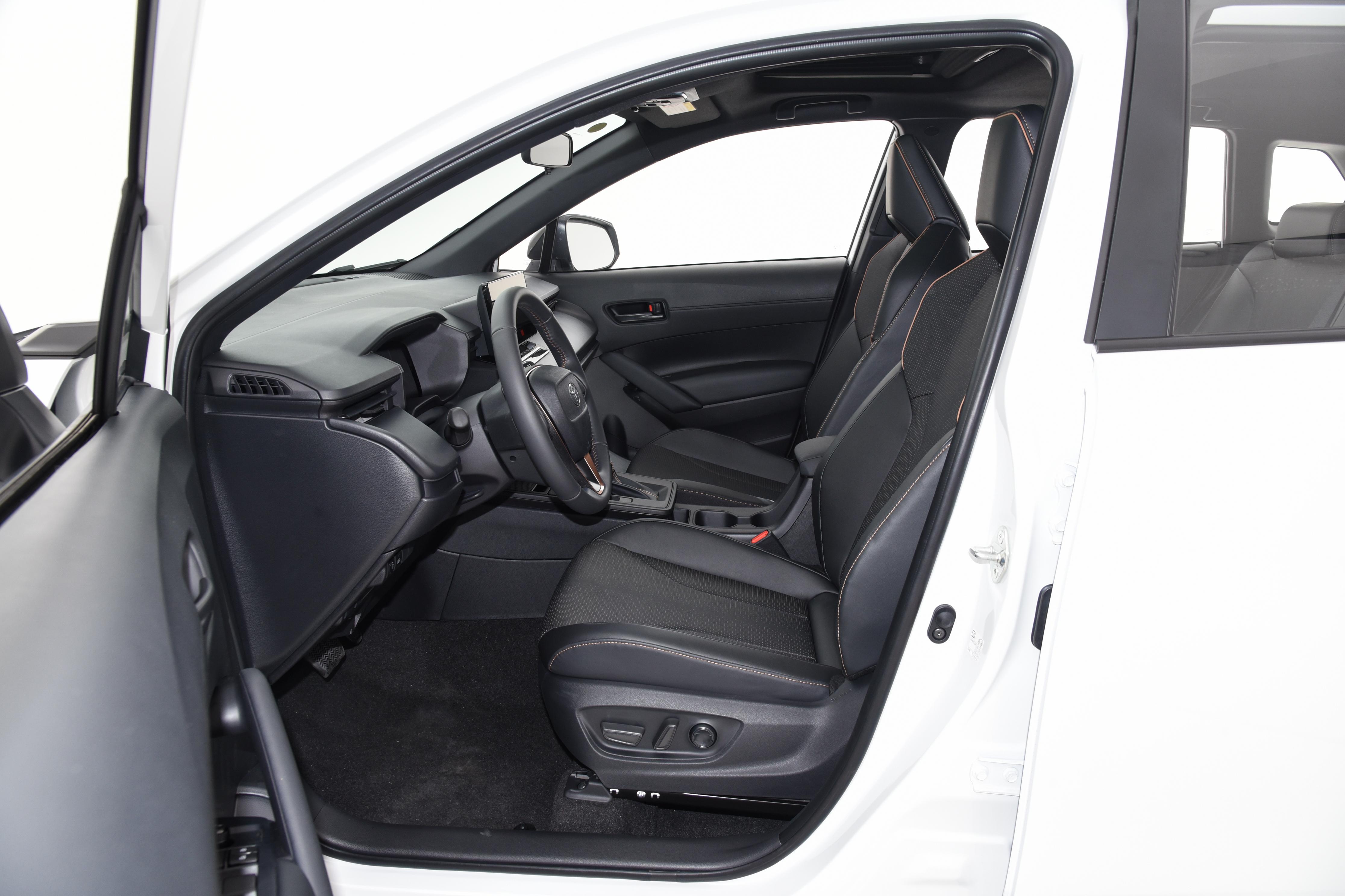 卡罗拉锐放纯燃油版!CVT豪华版表现如何?