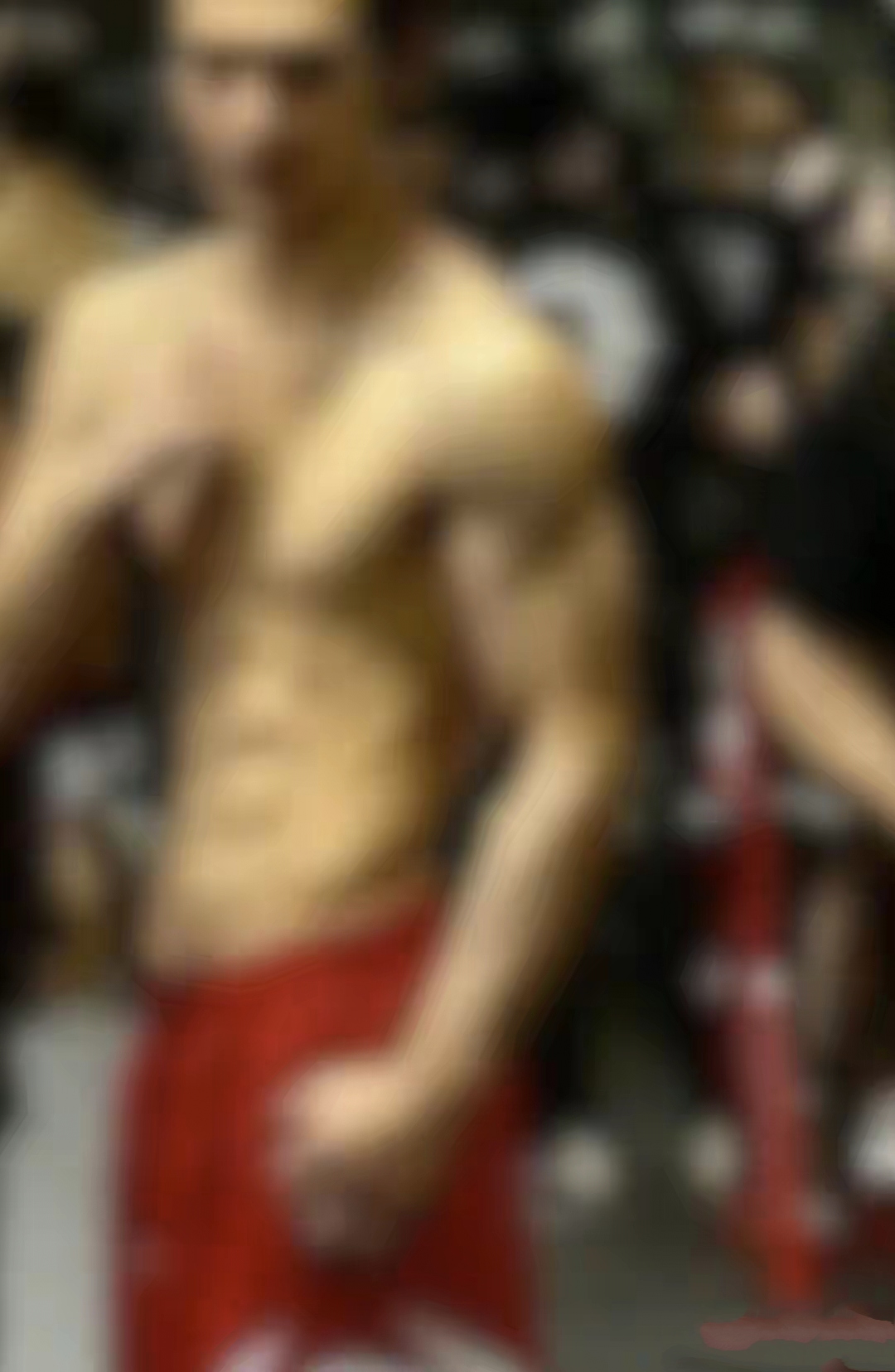 王艳晒19岁儿子近照,球球已经比妈妈高出半个头,长的像妈颜值高