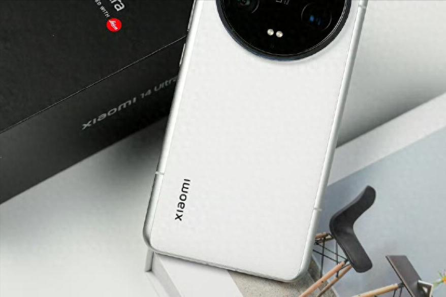 小米旗艦售價“大跳水”，1TB跌價2901元，2K微曲屏+一英寸主攝