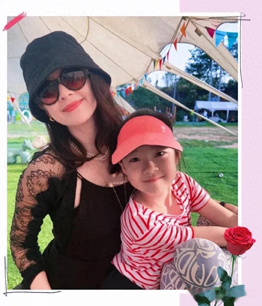 章子怡为女儿办生日会，汪峰演唱会上为女儿庆生，10岁醒醒出书了