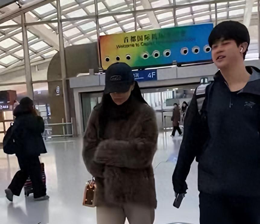 钱再多有啥用？50岁胡可的近况曝光，给当代女明星提了个醒