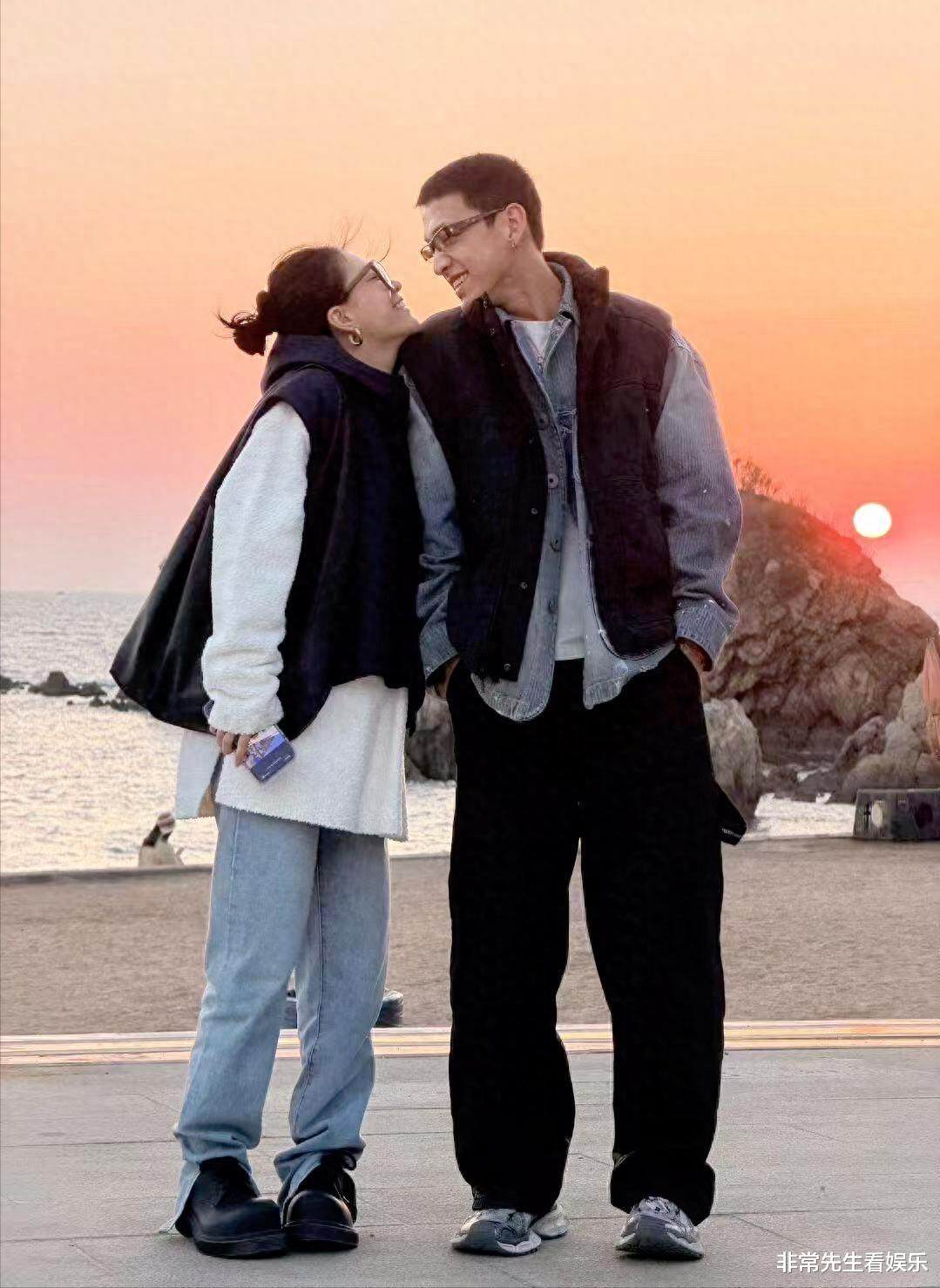 李嘉格终于谈帅哥了,身材好会做菜,网友一片祝福,难怪车澈破防