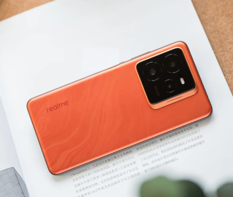 从3699元跌至2677元,骁龙8至尊版+120倍变焦,幸福来得很突然