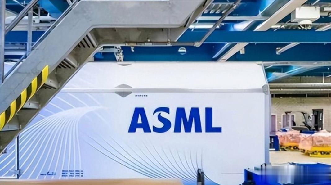 光刻机停止出口后，荷兰宣布“接管”中国芯片企业，演都不想演了