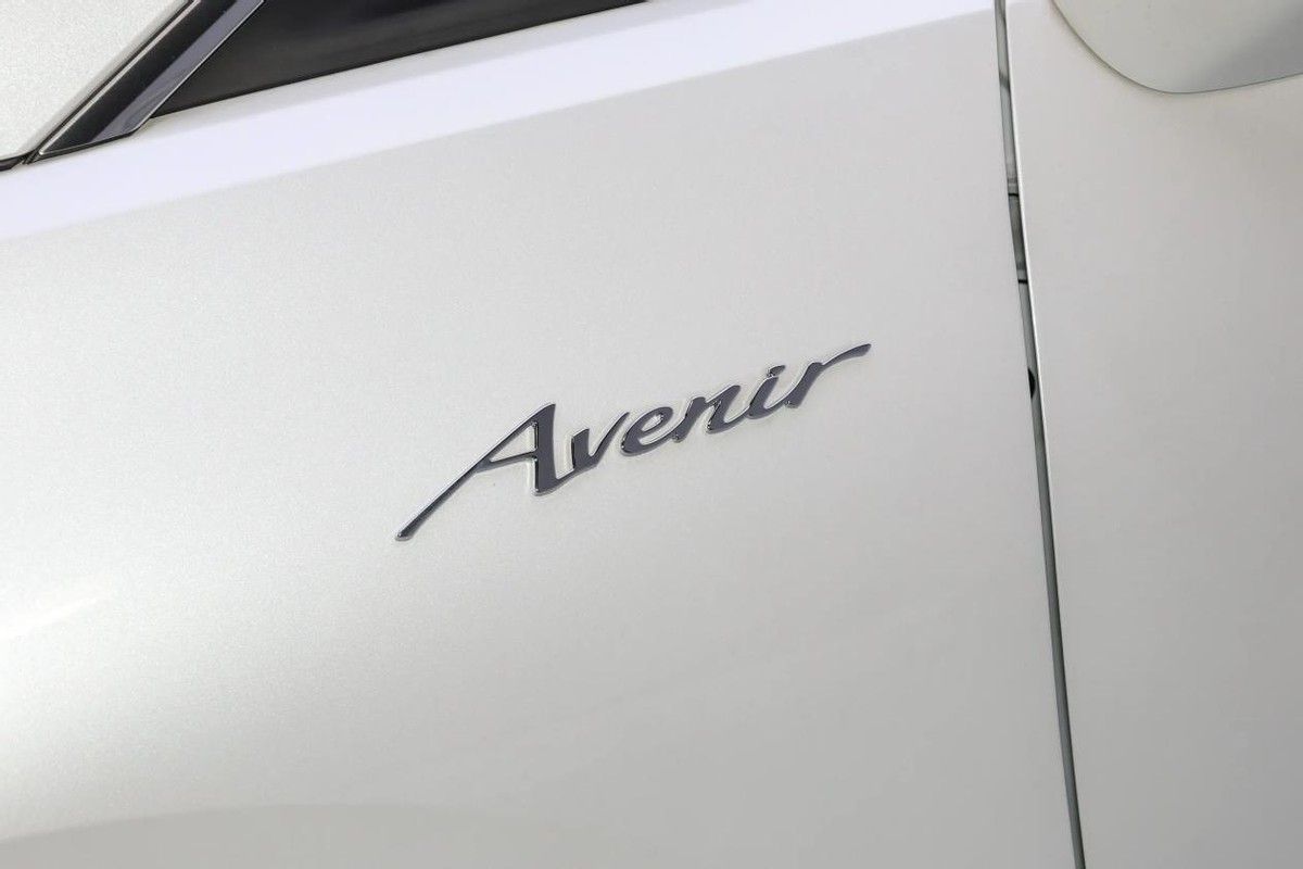 34万拿下混动别克GL8，续航1450km+15分钟快充，还看造车新势力？