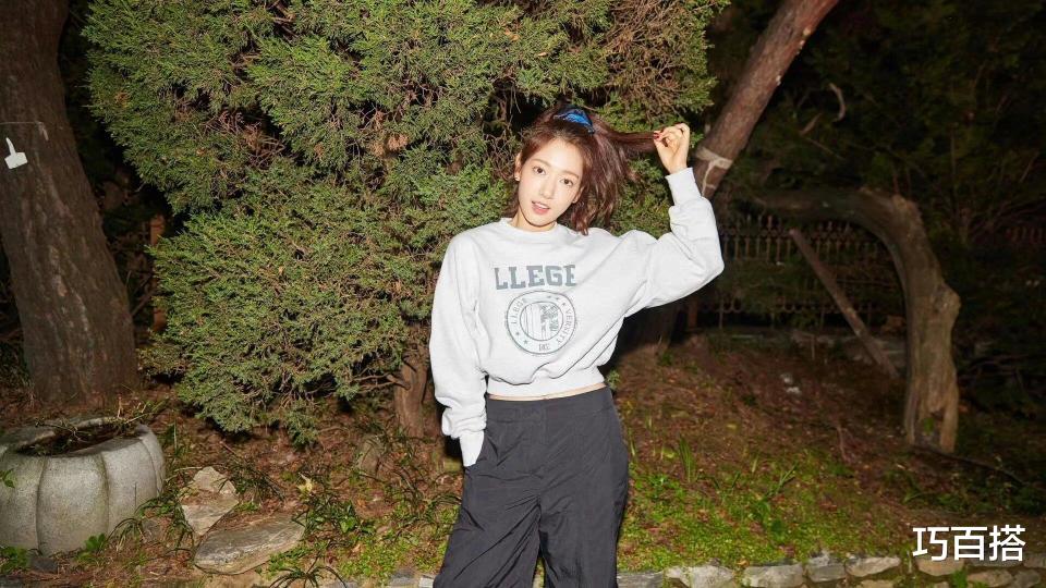 朴信惠当妈后状态越来越年轻，短发怼脸照美翻天，婚后生活太爽了