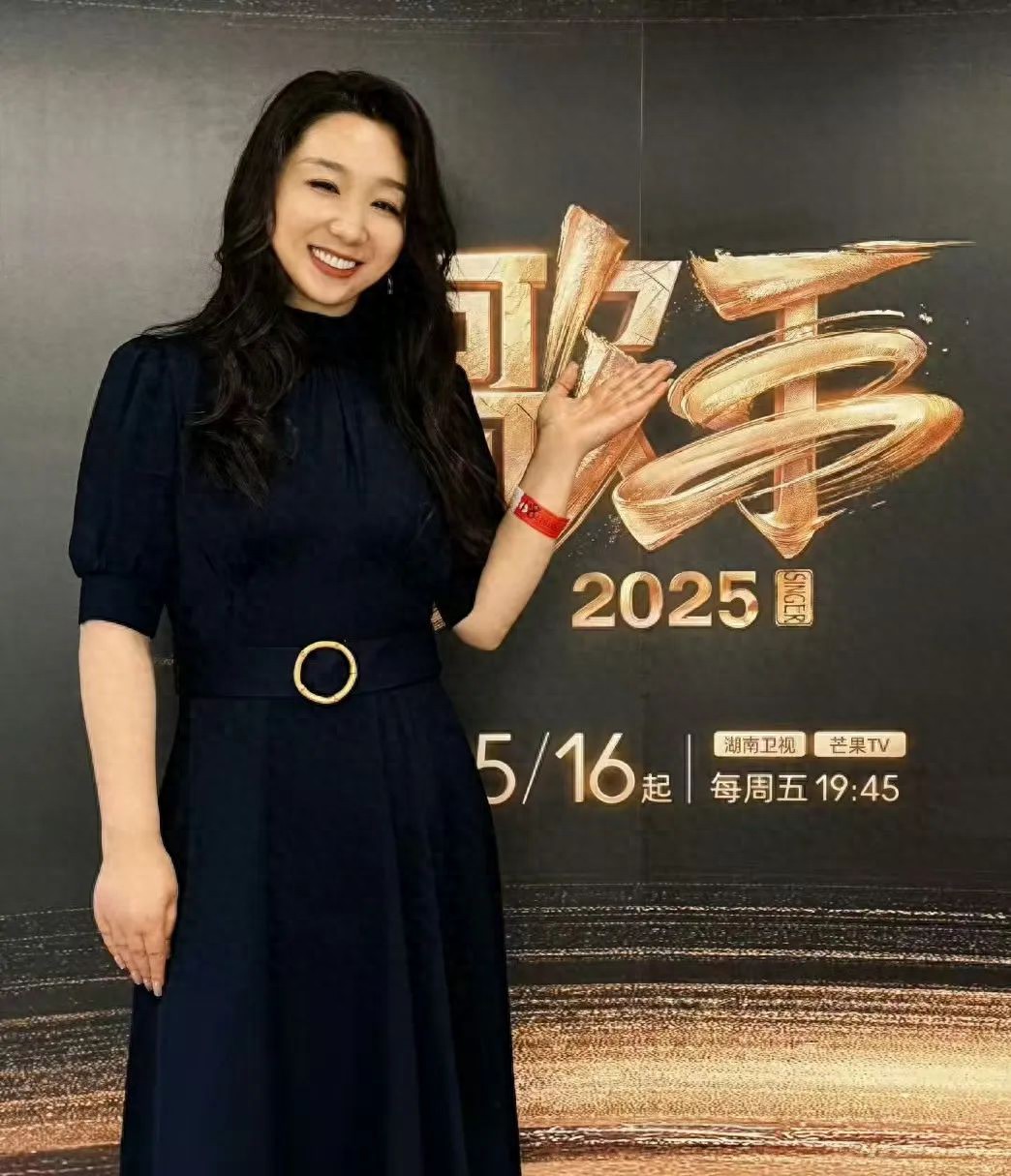 傅首尔：人红了，钱有了，婚离了，重减了，面相变了