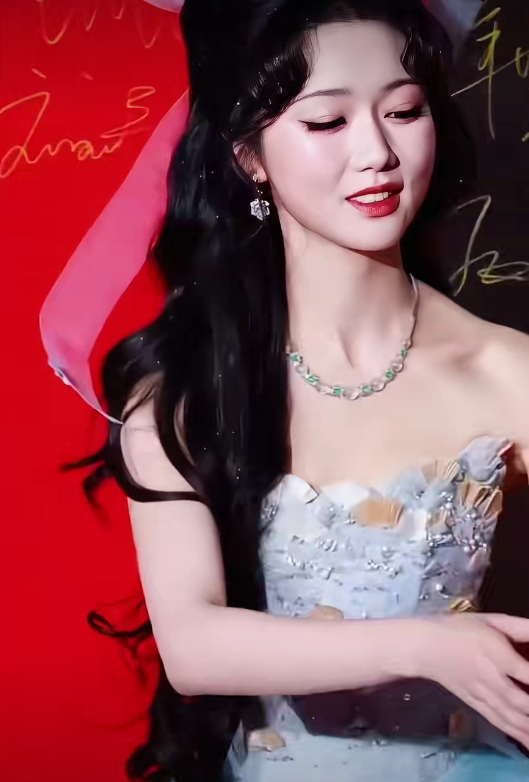 短国纯生图：岳雨婷影楼风，王凯沐双眼呆滞，何健麒全场最好看