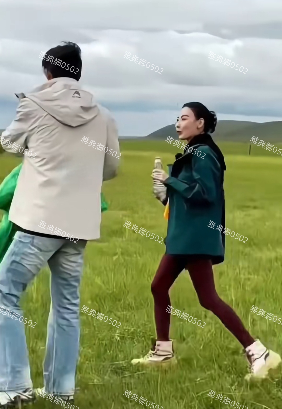 张柏芝在内蒙时就瘦脱相了还一直在吃药， 后面没录应该是身体原因