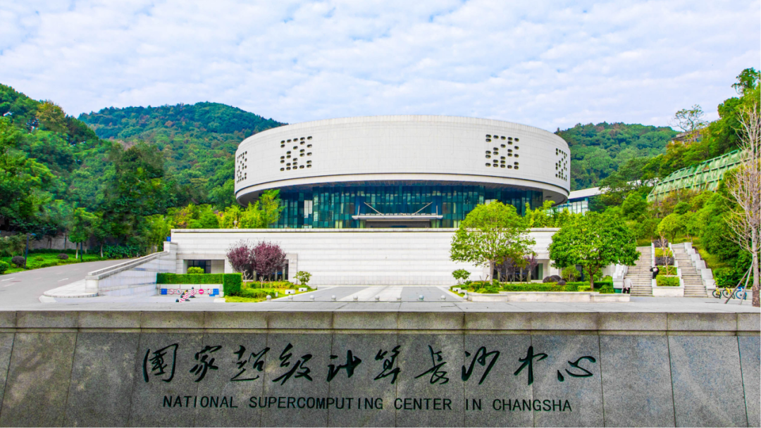 岳麓大会启幕,湘江新区打样:AI虹吸战下中部突围的一次成功样本