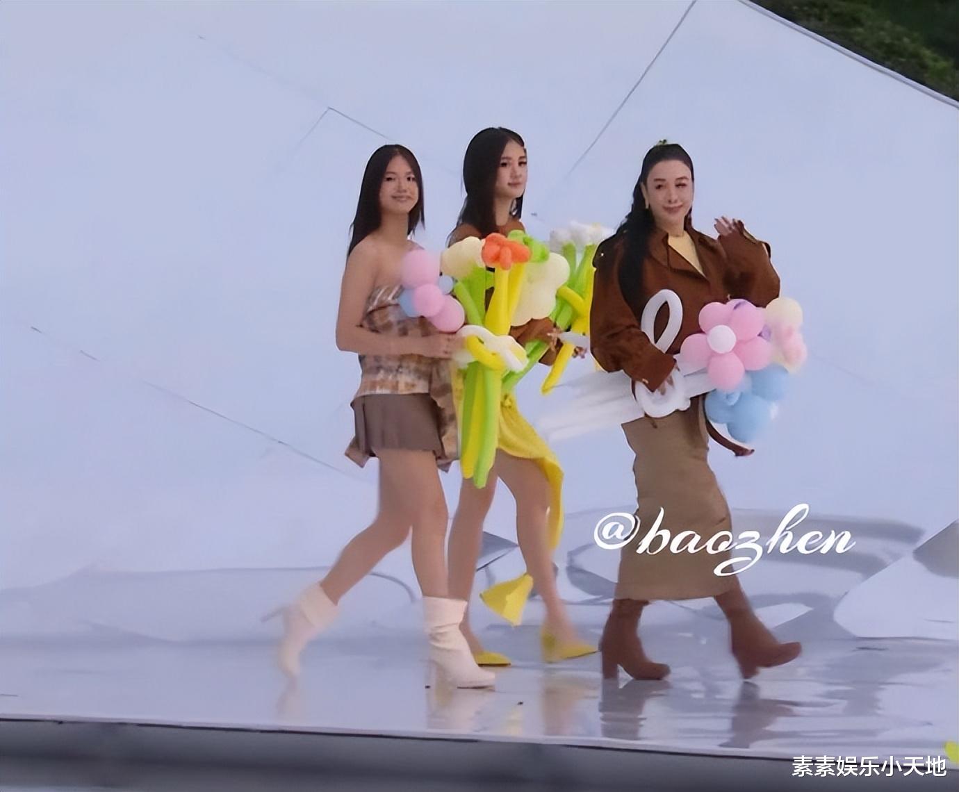 钟丽缇带三个女儿参加活动,二女儿jaden超漂亮,和妹妹一样可爱