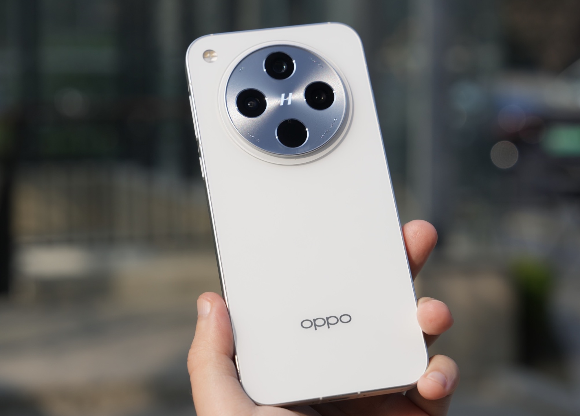 OPPO高端机大跳水，3nm顶级芯片+120倍变焦，如今低至3049元起