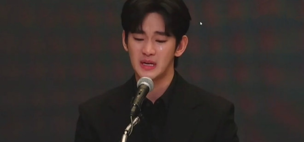 金秀贤记者会内容总结:承认恋情,回应债务,痛哭道歉