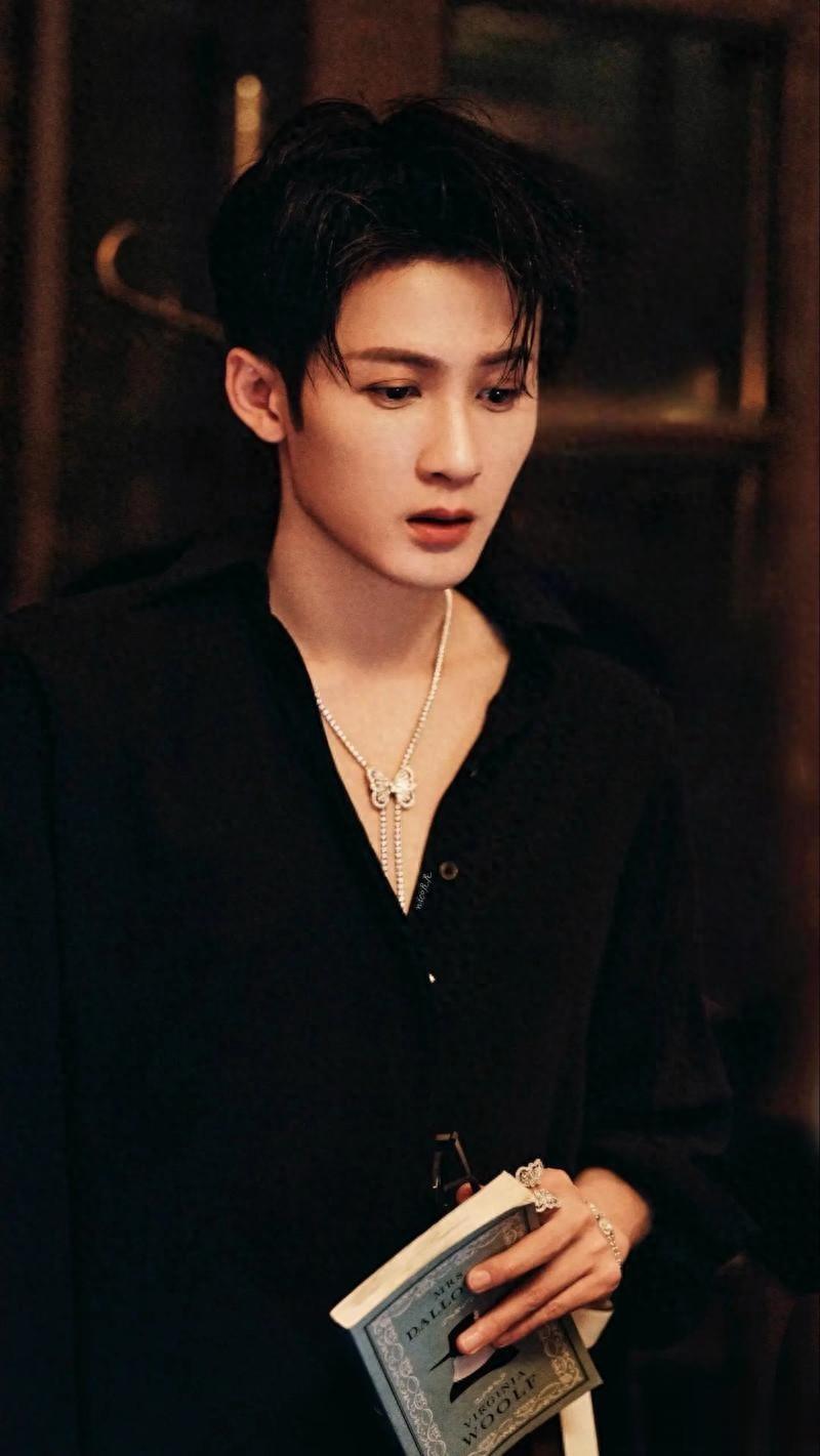 杨紫从未被超越 王鹤棣孟子义 易烊千玺实至名归 张雅钦 卢昱晓 檀健次