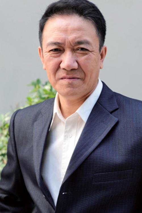 人民日报亲自点名,67岁李幼斌再破天花板,让整个娱乐圈沉默了