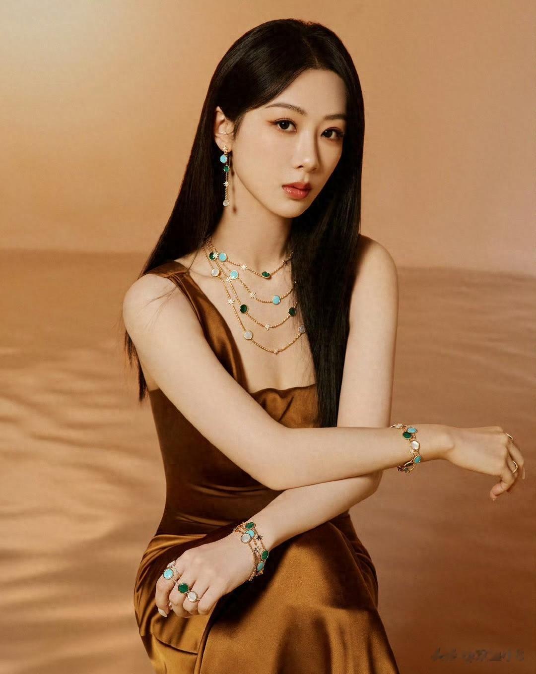 杨紫、胡歌、杨幂、李现、关晓彤、檀健次、李沁、许凯、于适等