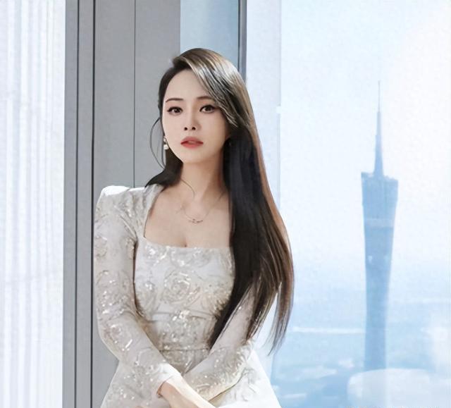 这一次，正面回应婚变传闻的伊能静，用蜕变的生活给内娱上了一课