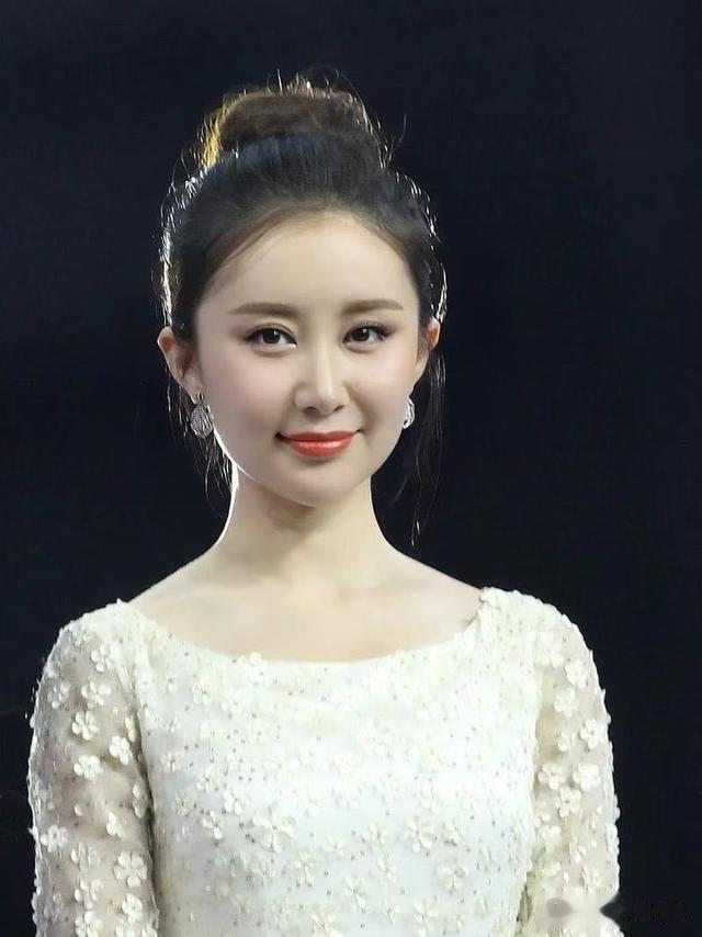 短剧女主颜值排名大洗牌,至春禾仅排第三,第一呼声高实至名归