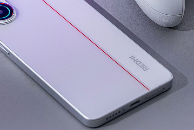 發布六個月跌至1359元，186萬分+6550mAh+2米防水，終于等到了