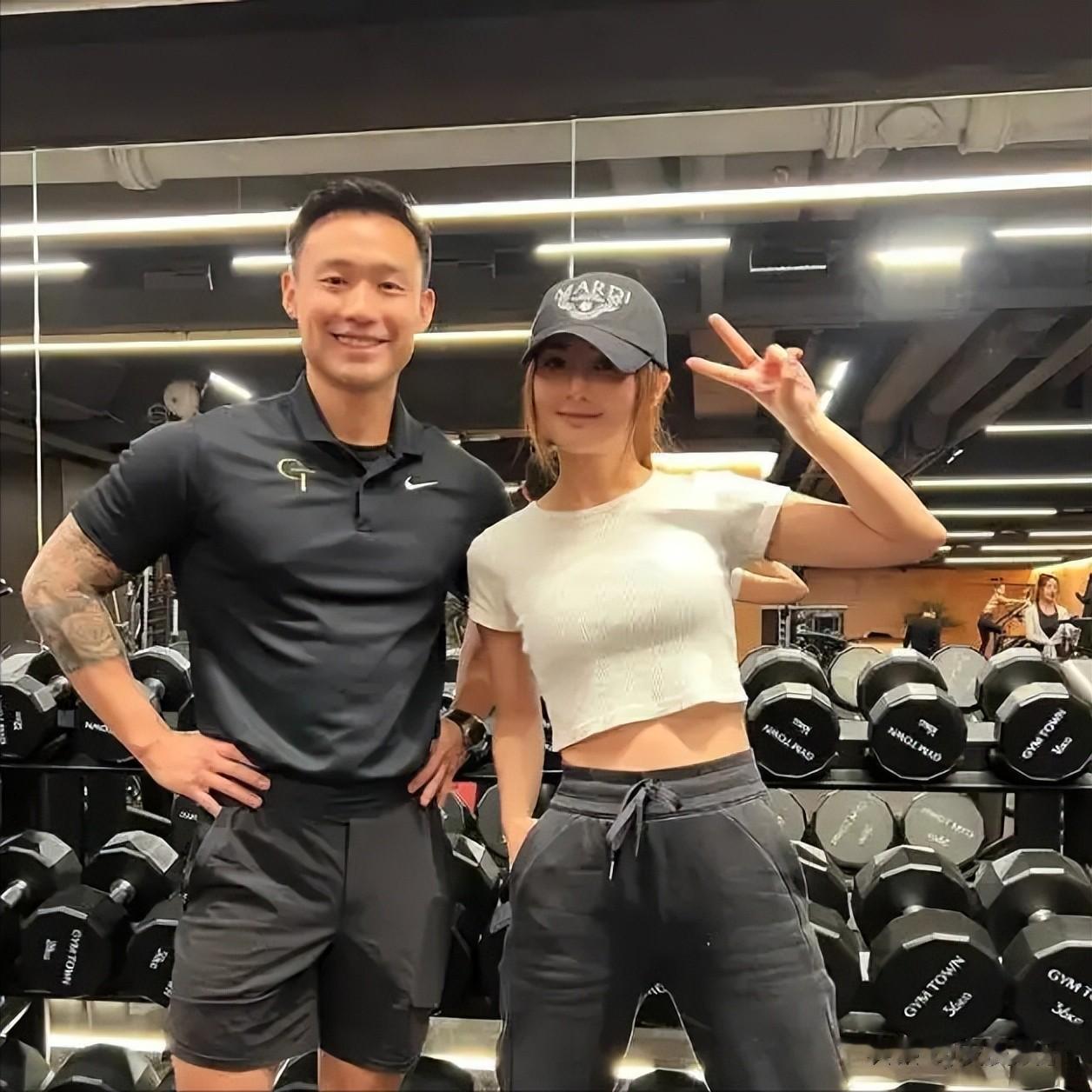 生理性喜欢显而易见,43岁阿sa官宣新恋情,对方身份曝光令人唏嘘