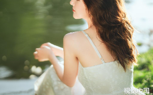 老太太占了我的火车卧铺，乘务员却让我尊老爱幼，我把她们全部写进论文做素材火遍全网后她们却慌了