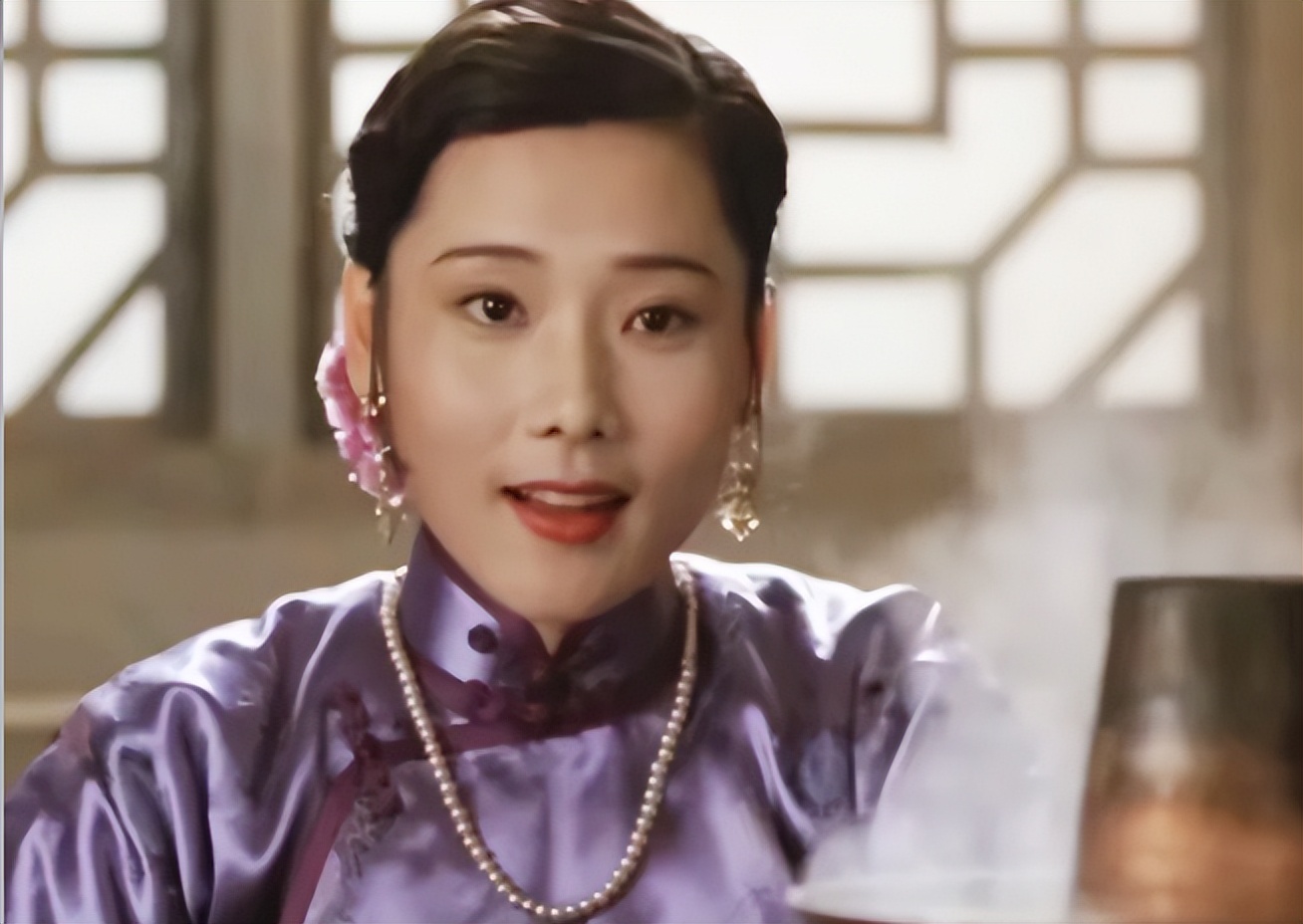 越红玩越脏!没演技硬抢资源、票房毒药,三大影后又曝娱圈潜规则