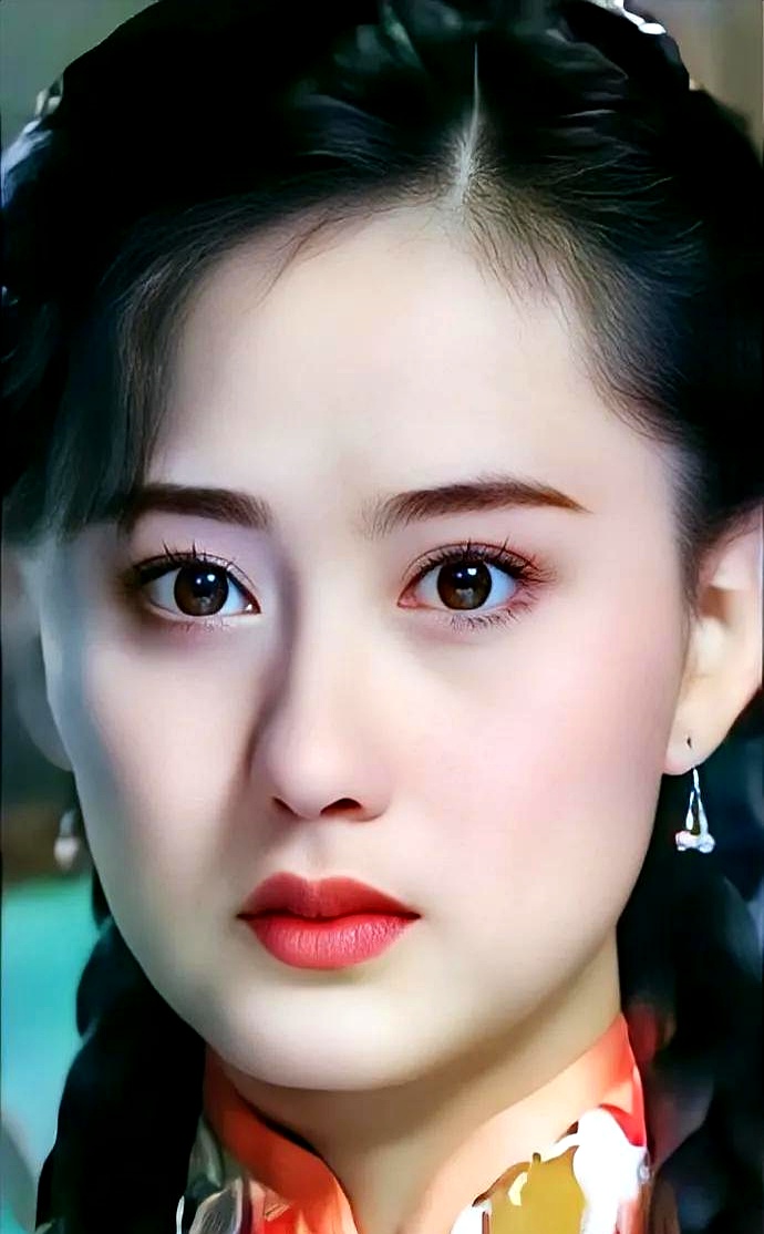 北京地坛公园偶遇陈德容，说她花期短是误解，51岁美貌依旧很惊艳