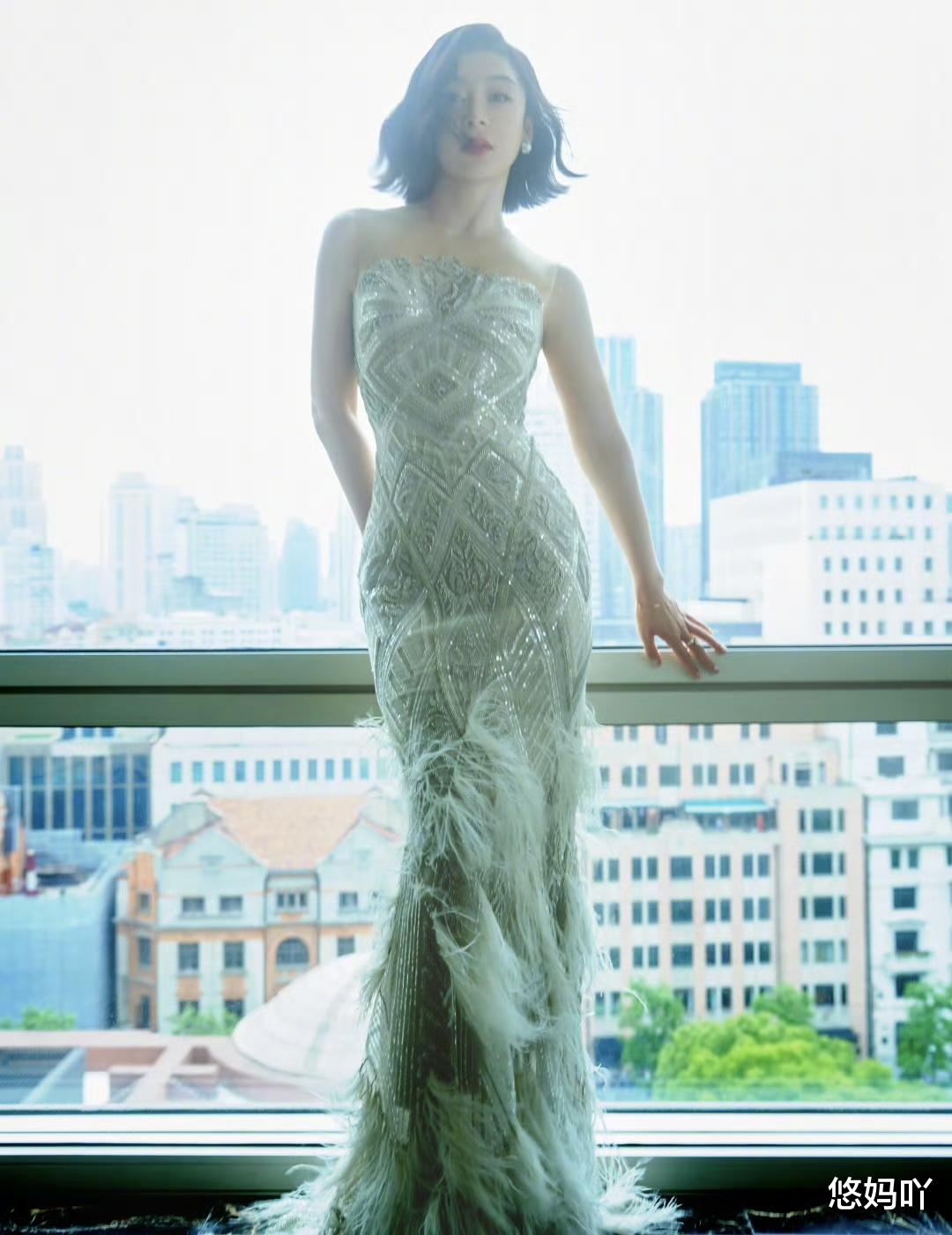 袁姗姗造型惊艳芭莎晚宴,妆造师神来之笔引热议