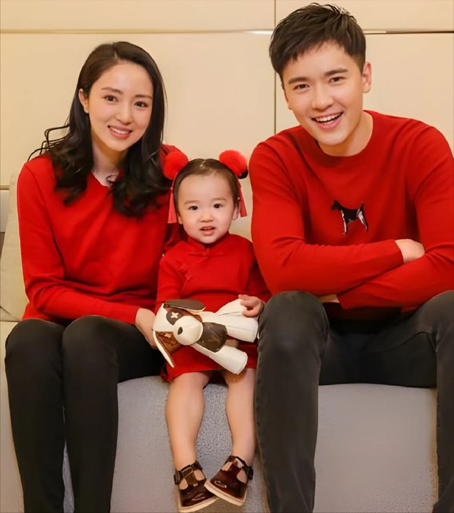 狗仔疑曝董璇黑历史,和金主分开后和高云翔闪婚,男方被唐嫣抛弃