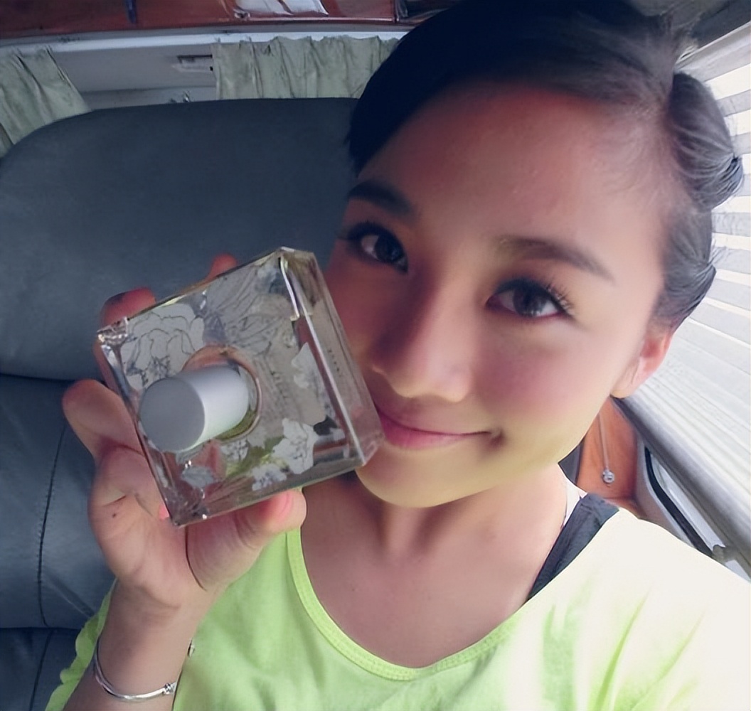 表面“黄花大闺女”，背地却偷偷生子的女星，最后一个想不到