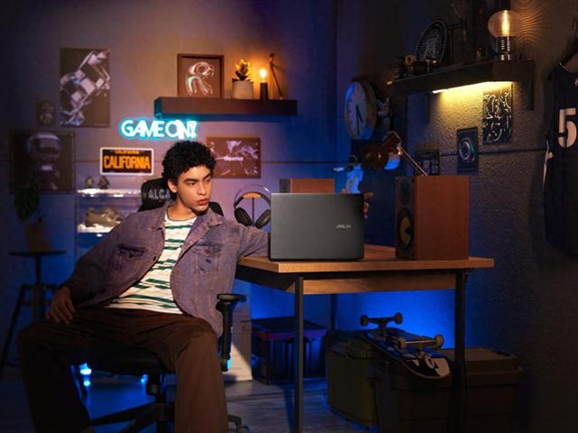 华硕无畏Pro16 2025:不到6000的酷睿9+5060的独显高刷全能本?