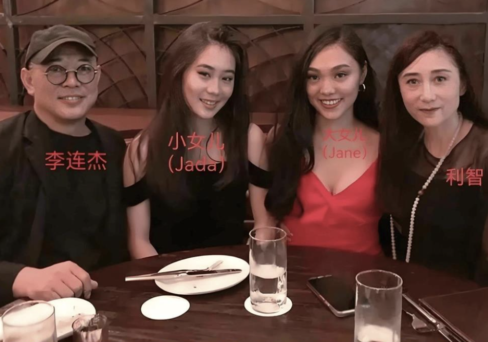 丑基因有多强大？年轻时帅炸天的男明星，生的女儿没一个有老爸美