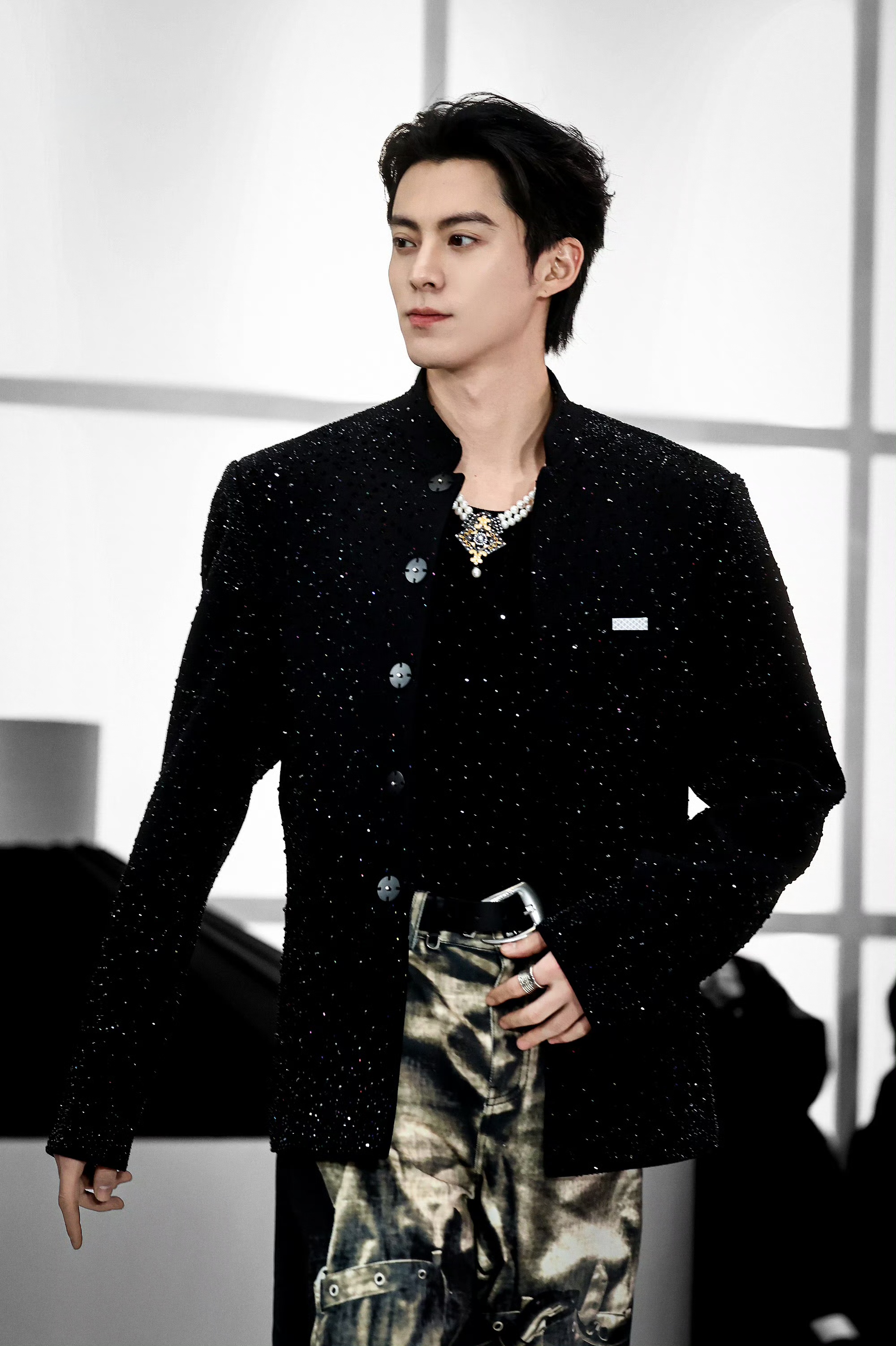 11.10娱乐瓜：王鹤棣 肖战 孟子义 王星越 朱一龙 关晓彤 李昀锐 陈都灵