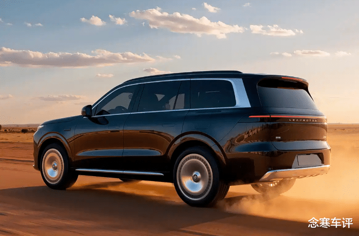 不做“半价理想”！零跑D19车长超5米2，配800V平台，硬磕理想L9