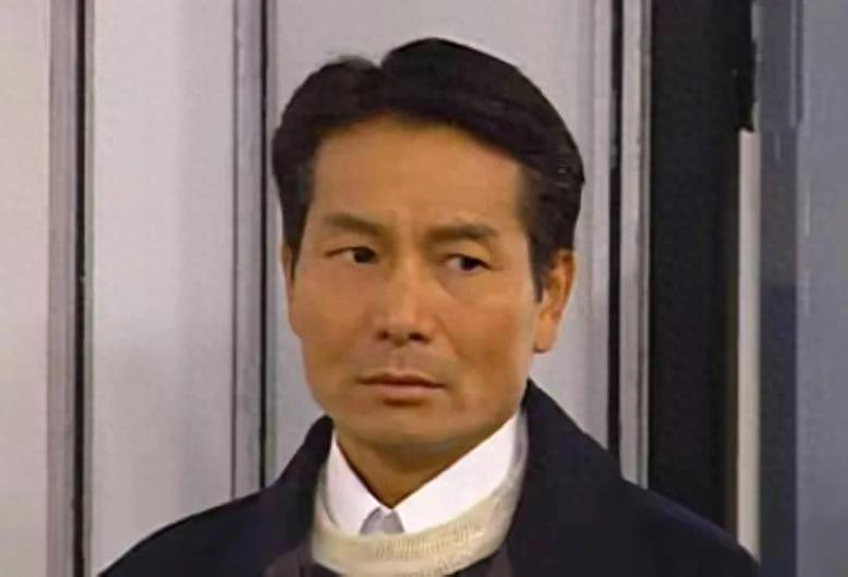 TVB“皇牌绿叶”定居中山罕见露面，曾任佘诗曼父母结婚的伴郎